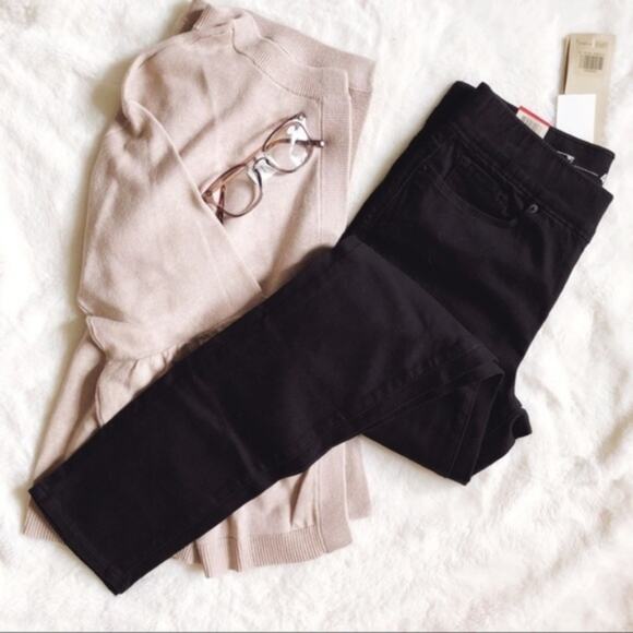 Levi’s Perfectly Slimming Pull-On Black Leggings - Picture 5 of 7